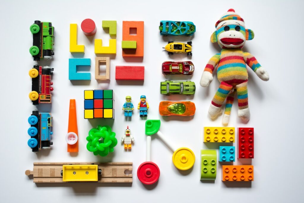 Psicologia jurídica infantil: o que é e como funciona? - Robison Souza - Perito em Psicologia Forense Brinquedos De Aprendizagem Multicoloridos gDiRwIYAMA8